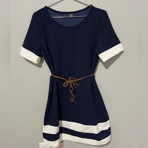 Dress never used it, too big and couldn’t exchange it